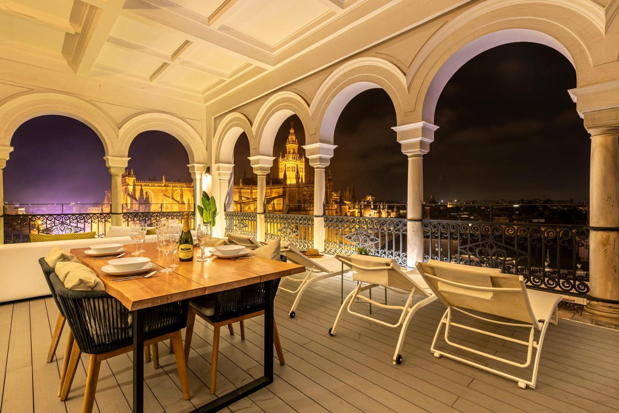 Isg Apartments The Most Exclusive Apartment In Sevillaparking Eksteriør billede