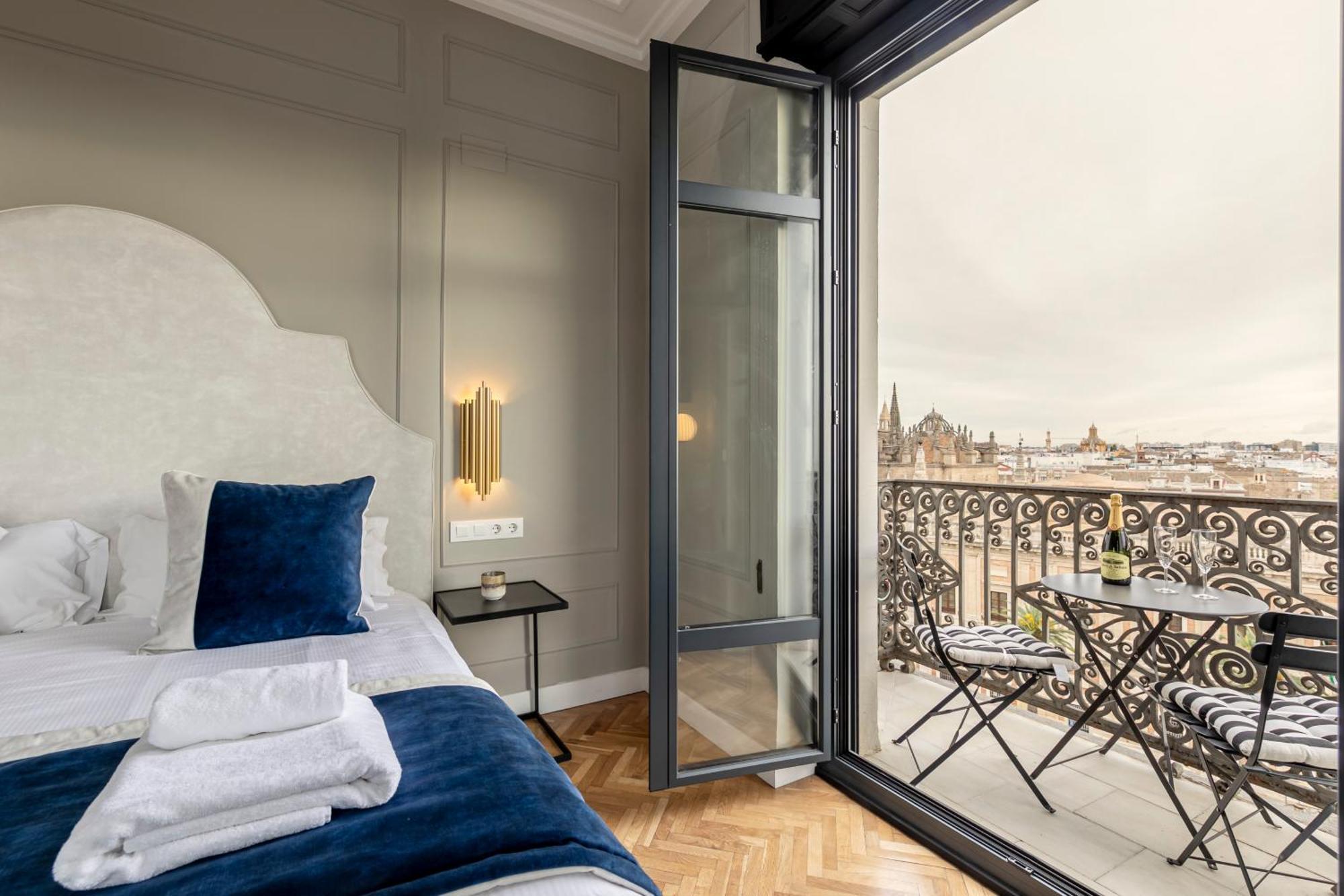 Isg Apartments The Most Exclusive Apartment In Sevillaparking Eksteriør billede