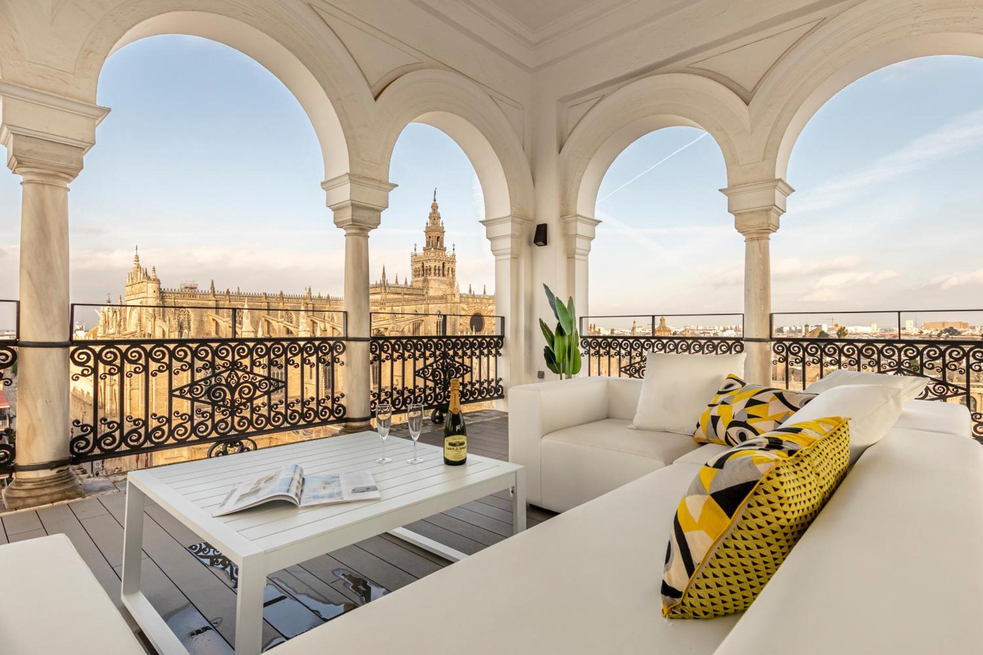 Isg Apartments The Most Exclusive Apartment In Sevillaparking Eksteriør billede