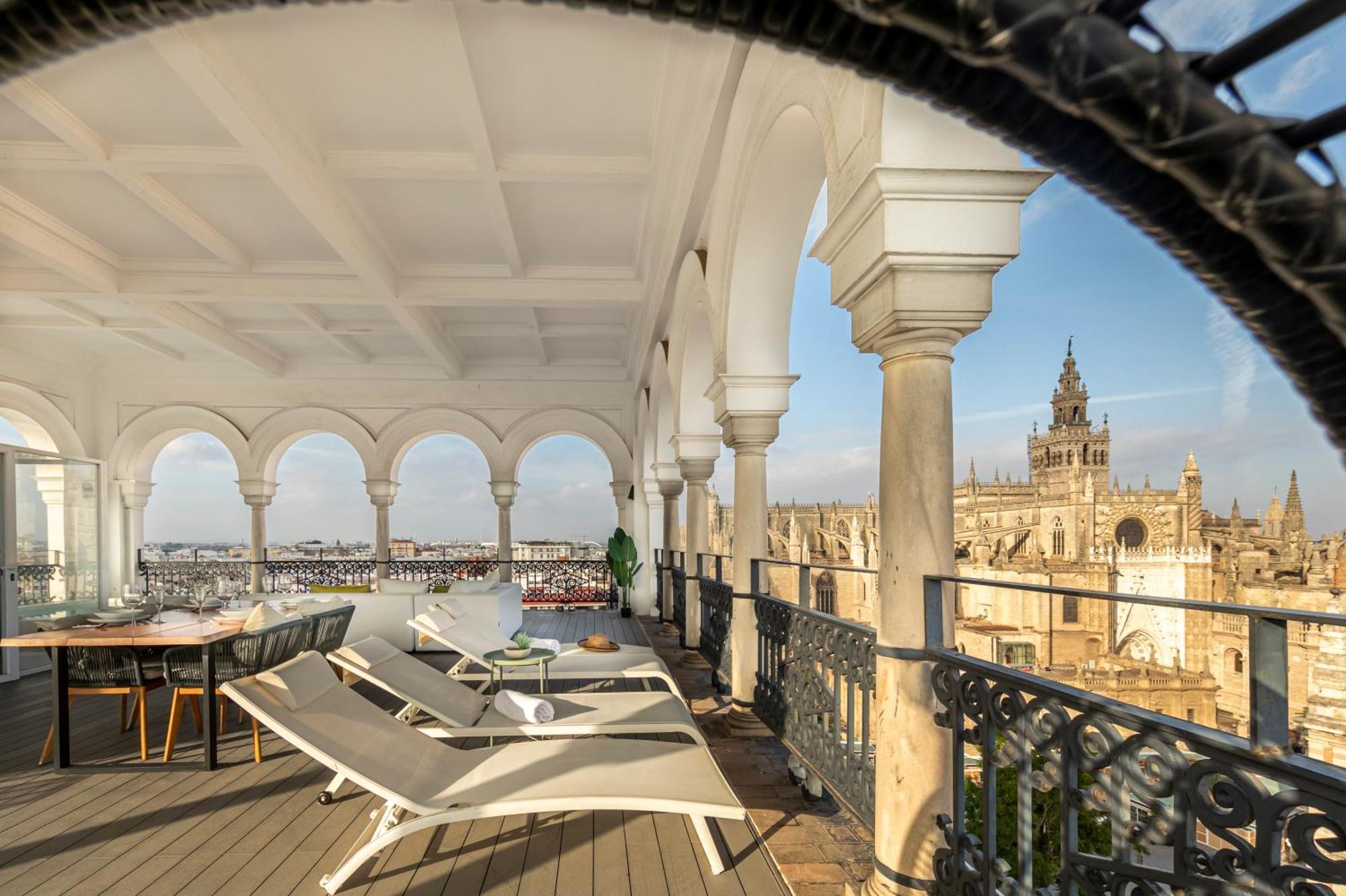 Isg Apartments The Most Exclusive Apartment In Sevillaparking Eksteriør billede